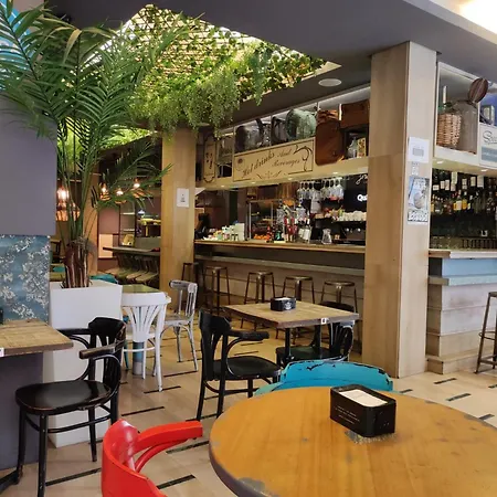 Oasis Backpackers' Hostal