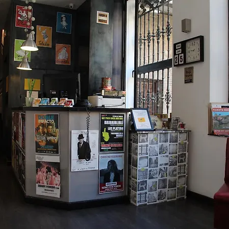 Hostel Oasis Backpackers' Toledo